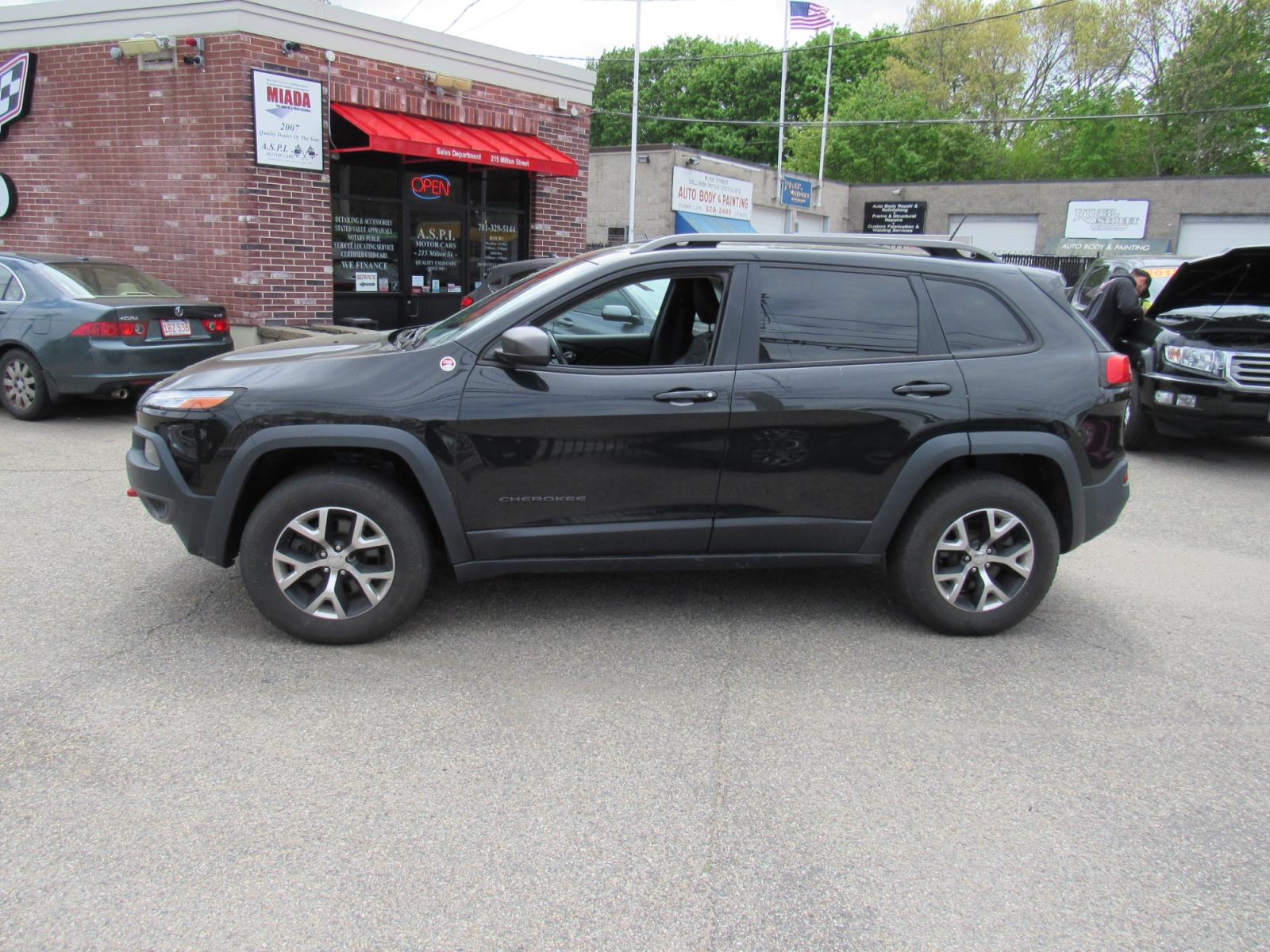2014 BLACK /Black Jeep Cherokee Trail Hawk (1C4PJMBS0EW) , Automatic transmission, located at 215 Milton St, Dedham, MA, 02026, (781) 329-5144, 42.241905, -71.157295 - This nice compact SUV is in excellent condition.Runs like new. All ASPI Motor Cars vehicles are fully serviced before they are delivered to assure the highest quality used vehicles. Comes with a 3/3 warranty included in the price. Call for details. Prices on all vehicles do not include $299.95 - Photo #3